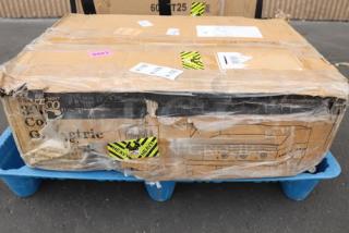 BRAND NEW Avantco EG30N 30" Electric Countertop Griddle, 208/240V, 3375W-4500W, in damaged original packaging.