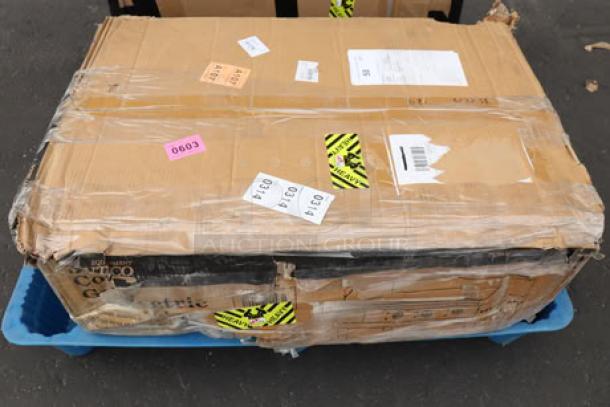 Brand new Avantco EG30N 30" Electric Countertop Griddle. Original packaging damaged, possible scratches and dents. 208/240V, 3375W-4500W.