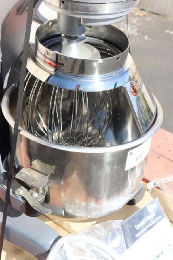 Vollrath 40757 20 Qt. planetary stand mixer, damaged, includes guard and accessories. Usable parts, 120V, 1/2 hp.