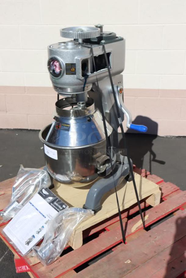 BRAND NEW-PARTS! Vollrath 40757 20 Qt. Planetary Stand Mixer, includes guard & accessories, damaged but many usable parts.