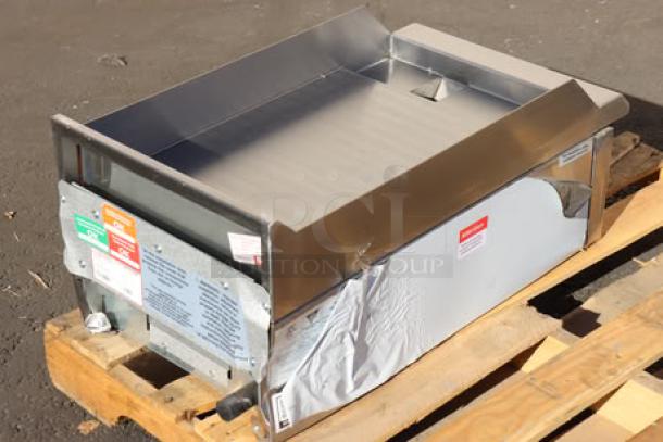 Brand new Avantco CAG-15-TG 15" gas griddle, thermostatic controls, 35,000 BTU, scratch-n-dent condition, serial 1167284000004.