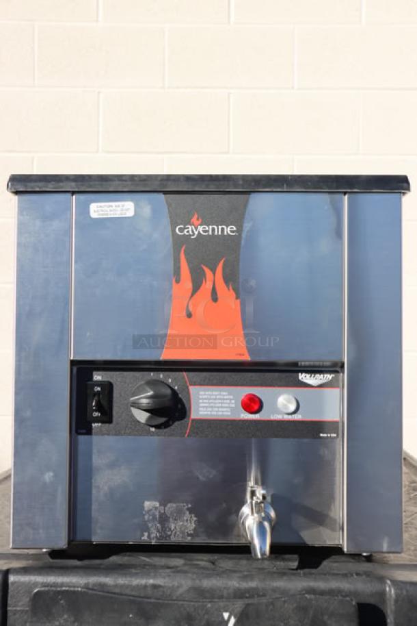 BRAND NEW SCRATCH-N-DENT Vollrath 72050 Cayenne countertop food rethermalizer, stainless steel, 120V, 1600W. Serial No. P218-01899124-002.