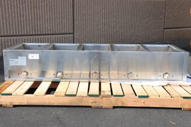 ServIt 423ESTSWOPB five pan electric steam table, partially enclosed base. New, scratch-n-dent, dirty wells, 208/240V, 3750W. Serial 2025030502027.