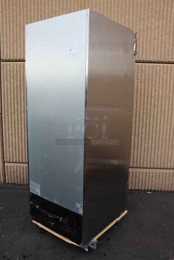 Brand new Avantco A-23R-HC 29" solid door reach-in refrigerator, stainless steel, scratch-n-dent, tested working, 115V.