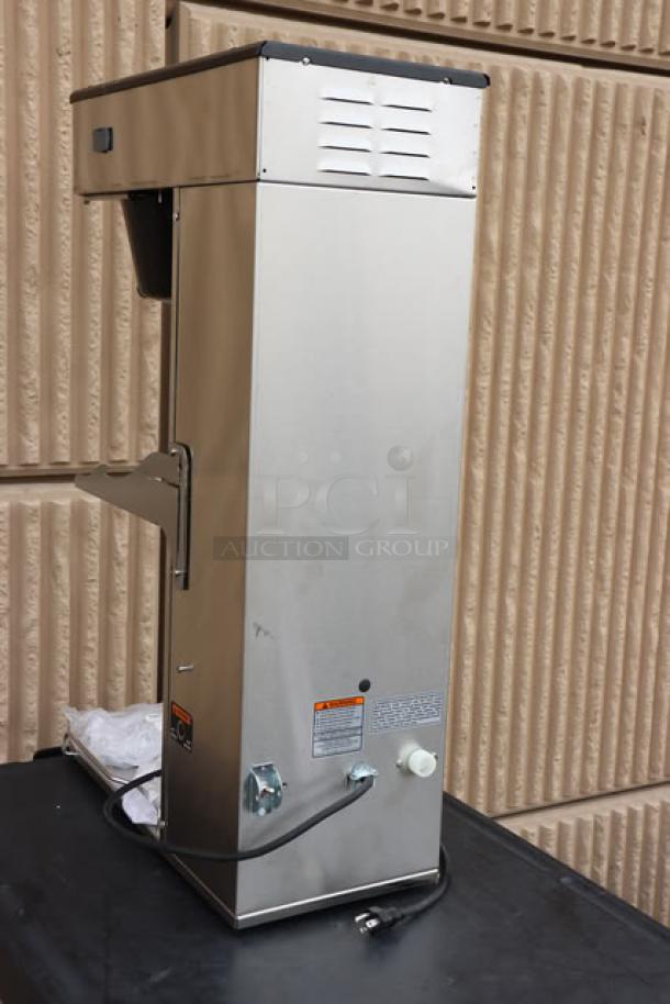 Bunn 52200.0100 ITCB-DV single coffee and tea brewer, stainless steel, brand new, scratch-n-dent, dual voltage, adjustable shelf.