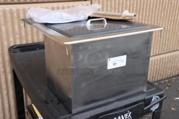 Brand new Delfield 204P drop-in water station with ice storage. Minor scratches/dents. Serial number 2508820100161.