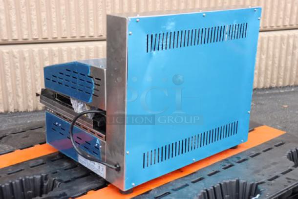 Brand new Avantco SAL23M 23" electric countertop salamander, 208/240V, 3450/4000W, scratch-and-dent, serial CK-231175R-122N1S.