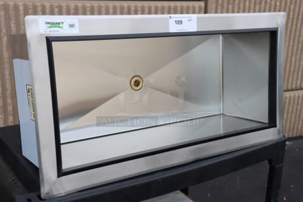 BRAND NEW SCRATCH-N-DENT! Regency 18" x 36" stainless steel drop-in ice bin, model 600diib1836. Minor cosmetic flaws.