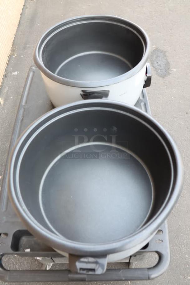 Brand new Avantco RCB124 rice cooker, 124 cup capacity, removable lid, scratch-n-dent condition, 240V, 3000W.