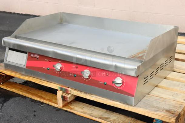 Brand new Avantco EG30N 30" electric countertop griddle, 208/240V, 3375W-4500W, showing scratch-n-dent condition.