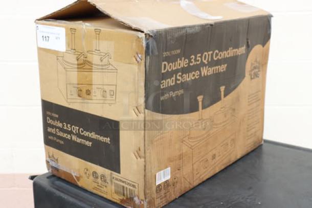 Carnival King RWS35DBL Double 3.5 Qt. Warmer with Pumps, damaged packaging, possible scratches, and dents visible.