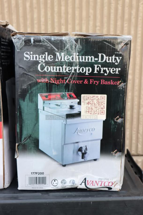 Brand new Avantco F200 countertop fryer in damaged packaging, may have scratches/dents. Includes night cover and fry basket. 