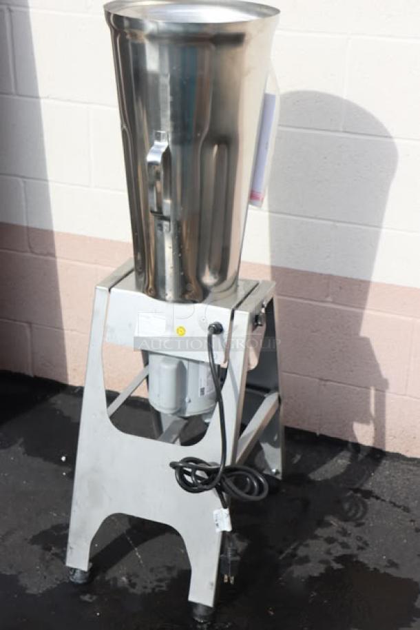 Brand new AvaMix 92850TB 5-gallon tilting blender, 1 hp, 110V. Scratch-n-dent condition, serial number 40, visible cord.