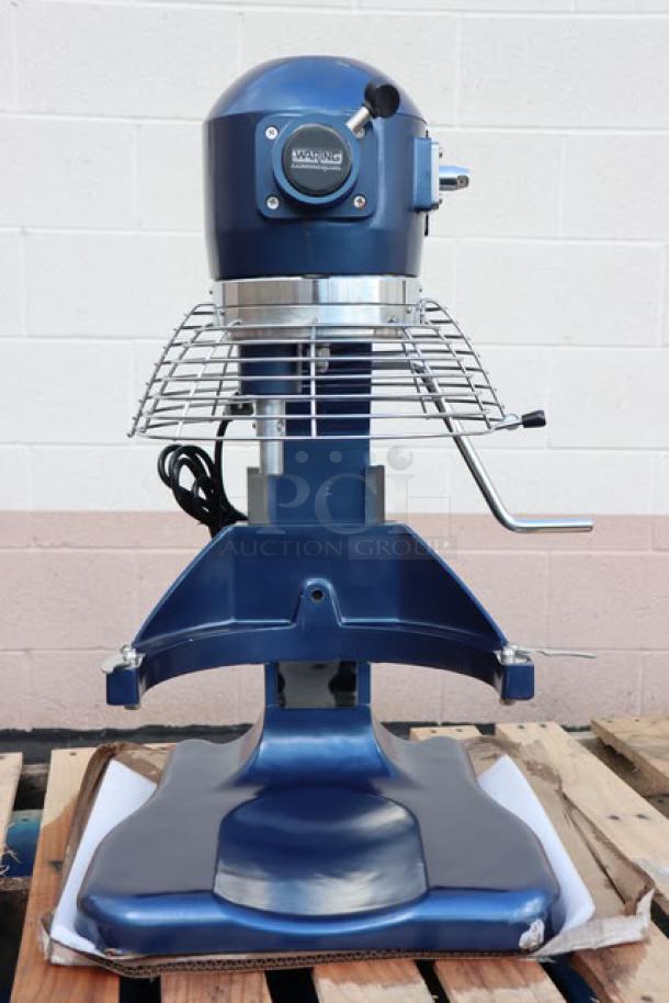 BRAND NEW Waring Luna WSM20LT 20 Qt. Planetary Stand Mixer with Guard, Timer, 1 hp, 120V, Serial Number 24010202799.