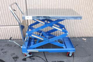 Brand new Vestil CART-800-D-TS hydraulic cart, 20"x35.5", 800 lb capacity, needs cable replacement. S/N: S2706376-1.