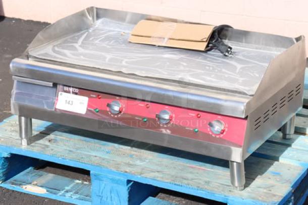 Brand new Avantco EG30N 30" electric countertop griddle, scratch-n-dent condition, 208/240V, 3375W-4500W, S/N: EG30D25030043.