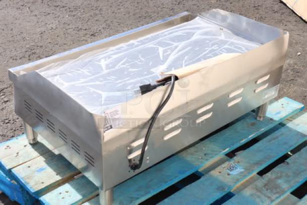 Brand new Avantco EG30N 30" electric countertop griddle, 208/240V, 3375W-4500W. Scratch-n-dent condition. S/N: EG30D25030043.