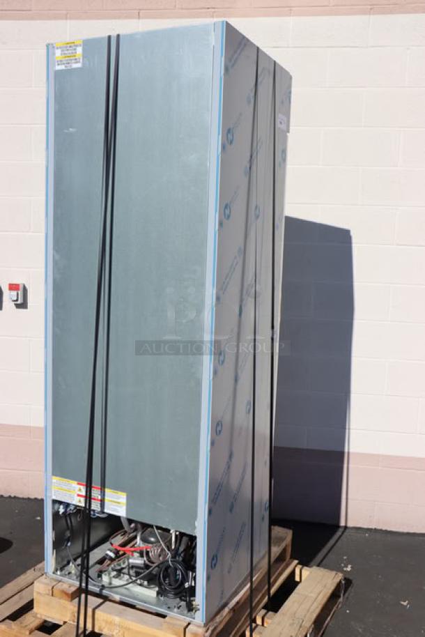 BRAND NEW SCRATCH-N-DENT Beverage-Air RB19HC-1G 27" glass door refrigerator, 115V, 3A, with protective packaging.