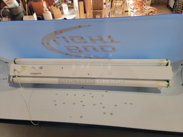 🎱 Bud Light Official 53" Pool Table Light by Everbrite. Blue canopy, chrome accents, "BL" logo. Tested and working.