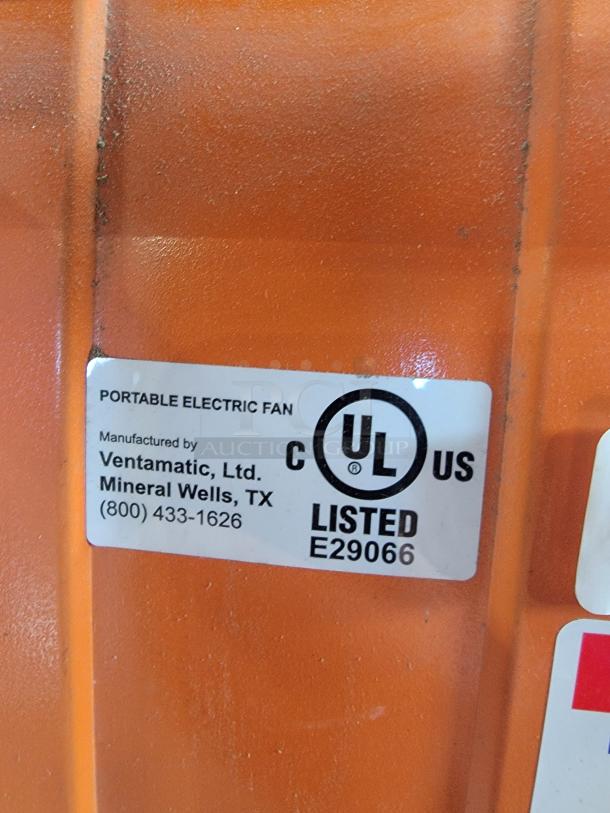 30" Command Electris E29066 heavy-duty drum fan. Durable orange steel, 2-speed motor, built-in wheels. Tested.