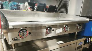 LIKE NEW Star Star-Max 648MF 48" gas griddle, manual controls, 113,200 BTU, stainless steel, model visible, excellent condition.
