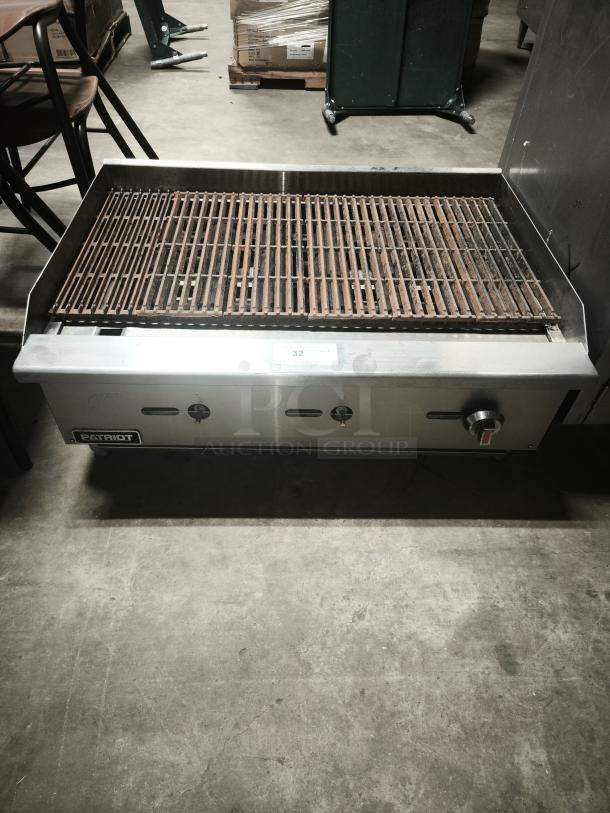 Patriot Model FMECTC-36/NG radiant gas countertop charbroiler, 30,000 BTU/burner, tested, in working condition.