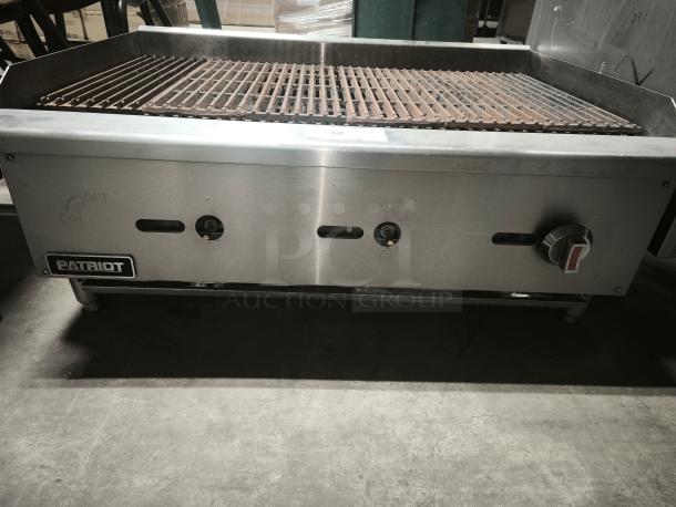 Patriot FMECTC-36/NG radiant gas charbroiler with 30,000 BTU burners. Tested and working. Stainless steel, good condition.