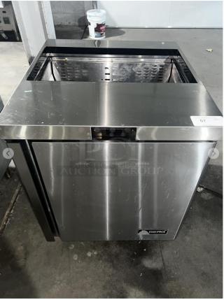 BERG BERS27 sandwich prep table, stainless steel, 8-pan capacity, single-door design, durable, ideal for kitchen efficiency.