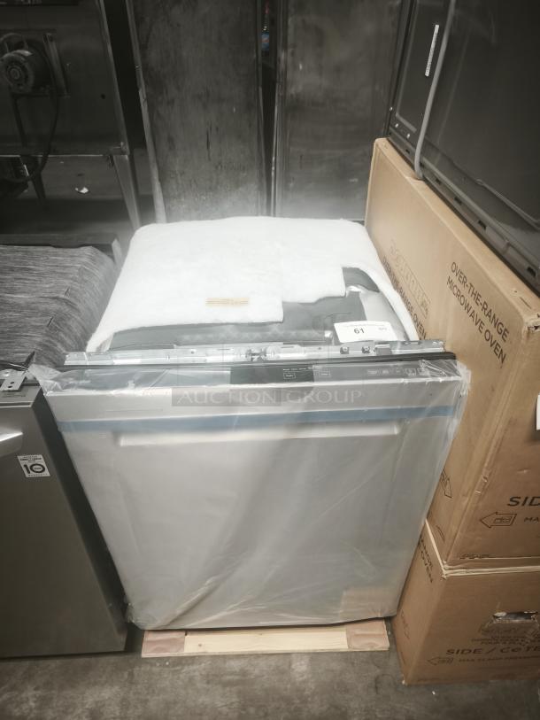 Brand new Whirlpool 24" top control dishwasher, model WDTA50SAKZ3, stainless steel, AI wash, 3rd rack, 47 dBA, in packaging.