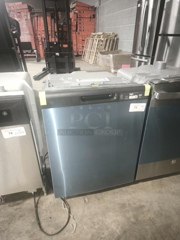 NEW GE ENERGY STAR® Dishwasher, Model GDF535PSRSS, front controls, stainless steel, pristine condition, energy-efficient.