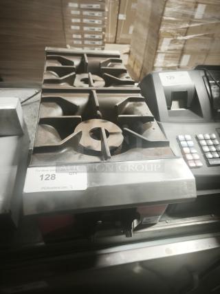 HIGH PERFORMANCE BURNERS!!!!!! Avantco 177CAGR212 Stainless Steel Commercial Countertop Natural Gas Powered 2 Burner Range. 50,000 BTU. - Item #1224439