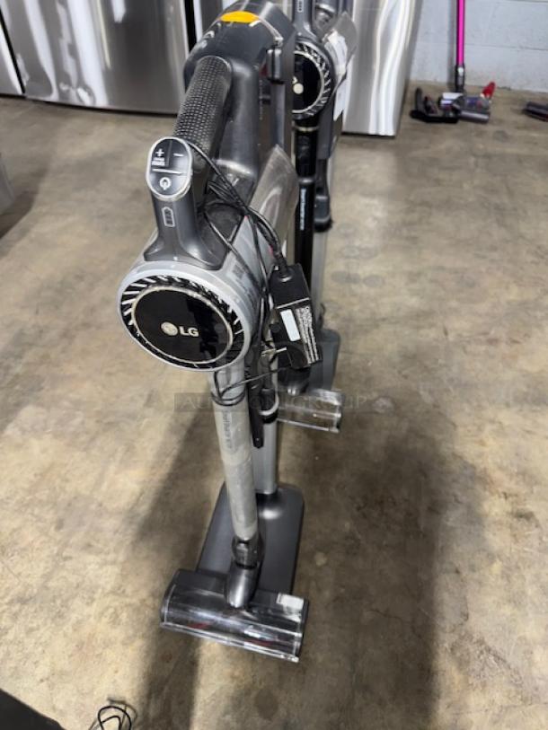 LG CordZero A9 cordless stick vacuum in good condition, tested and working. Features sleek design and charging dock.
