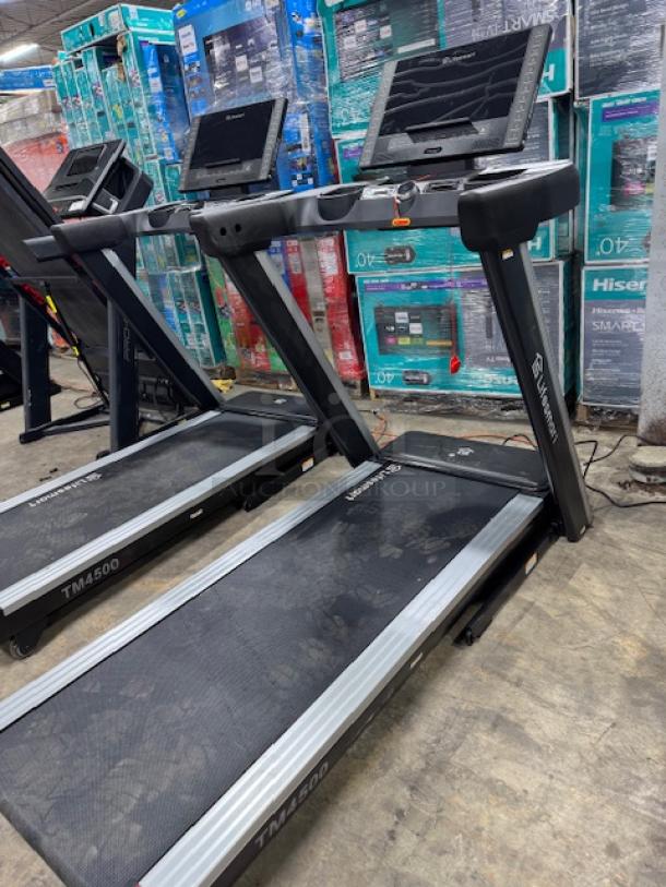 Lifesmart TM4500 PowerTouch™ Treadmill in excellent condition, with digital display and sturdy frame. Model: tm4500.