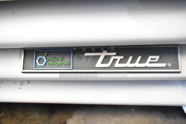 True TSCI-600R-G-PH cooler label, highlighting "natural refrigerant" and brand logo. Perfect condition.