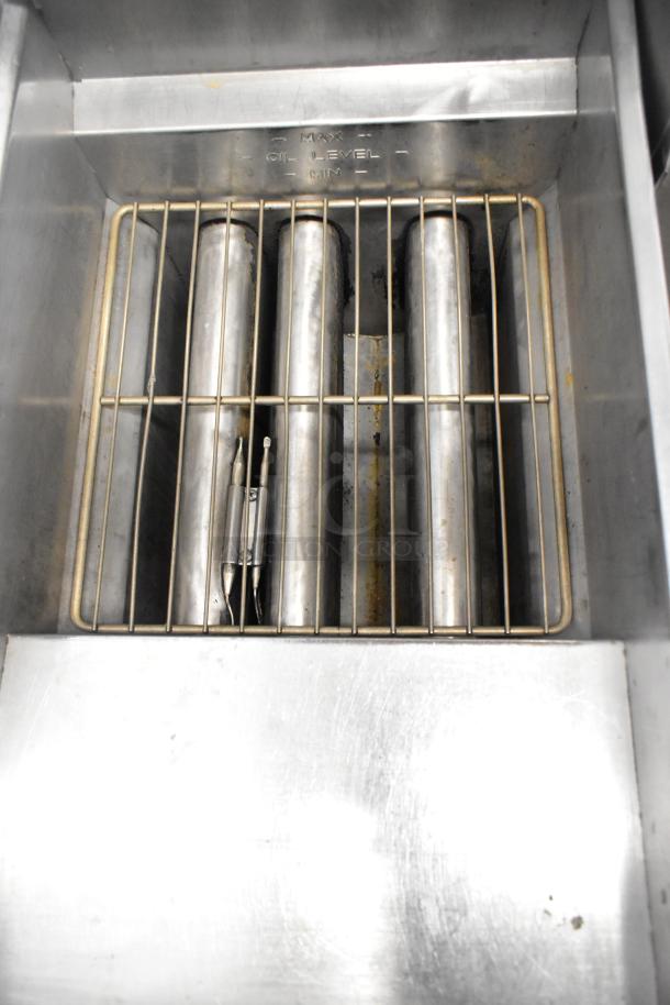2018 Pitco Frialator 35C stainless steel deep fat fryer, commercial floor model, natural gas, 90,000 BTU, visible oil level marking.