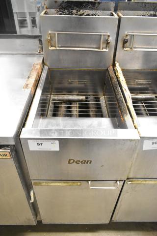 Dean SR42GN stainless steel deep fat fryer, natural gas, 105,000 BTU. Used condition, commercial kitchen equipment.