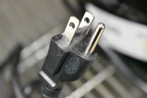 New AvaMix 928BX1100K commercial blender, 3 1/2 hp, adjustable speed, keypad control, 48 oz Tritan™ container, 120V plug.