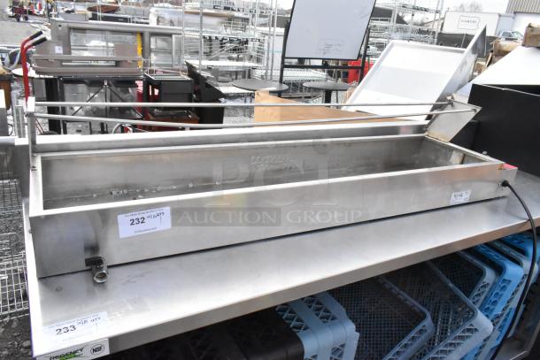 Avantco 177BMFW5 stainless steel 57" electric bain marie buffet countertop food warmer, 120V, 1 phase, clean condition.