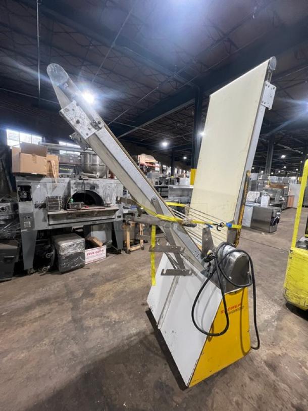 Seewer Rondo SS063 commercial electric conveyor belt reversible dough roller/sheeter, model SS063, SN: A-3088002, in used condition.