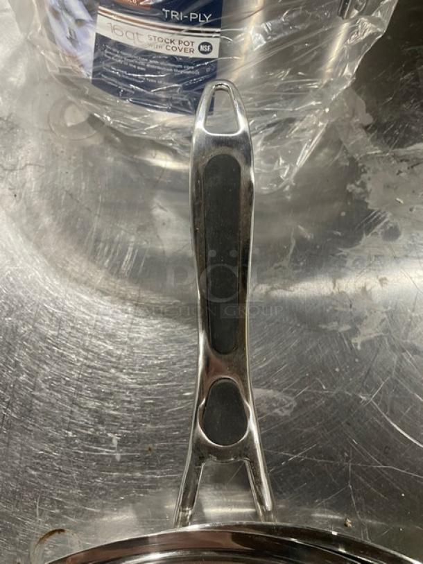 Commercial stainless steel pan with lid, gray grip handle. Tri-ply design, 16qt stock pot cover, NSF certified.