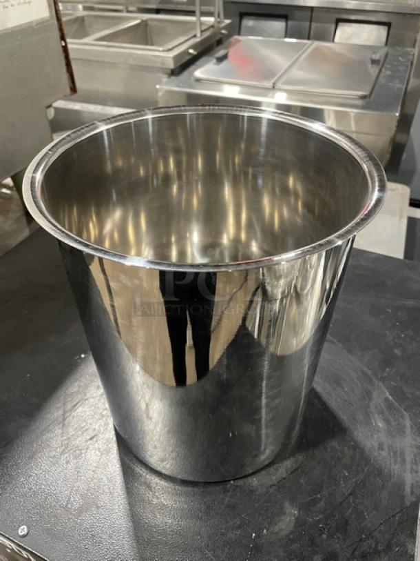 Adcraft BMP-8 stainless steel 8-quart bain marie pot with mirror finish; new condition, ideal for commercial use.
