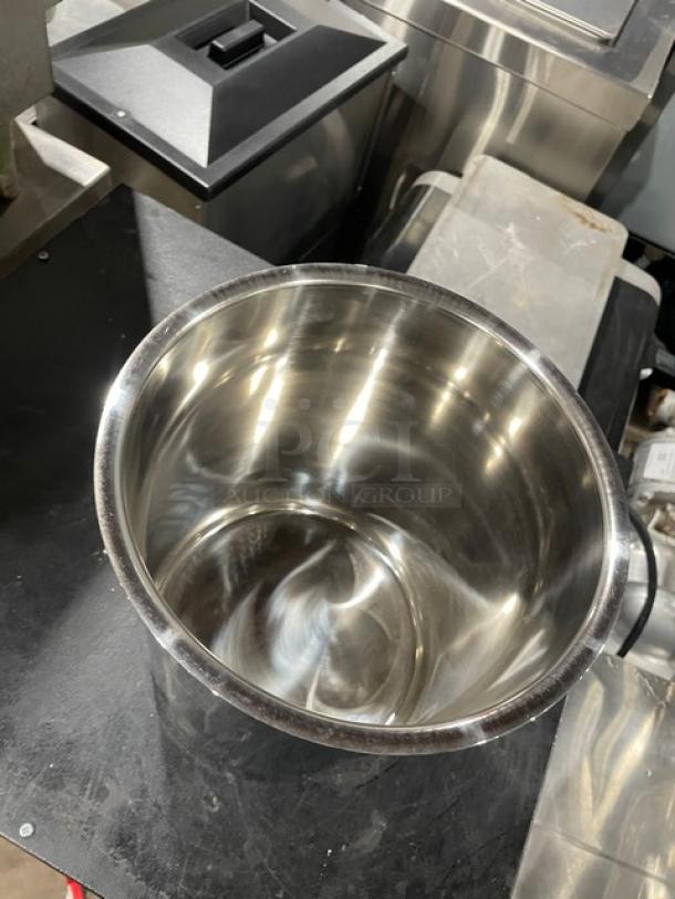 Adcraft 8 Quart Bain Marie Pot, model BMP8, stainless steel, mirror finish, new condition, auction item.