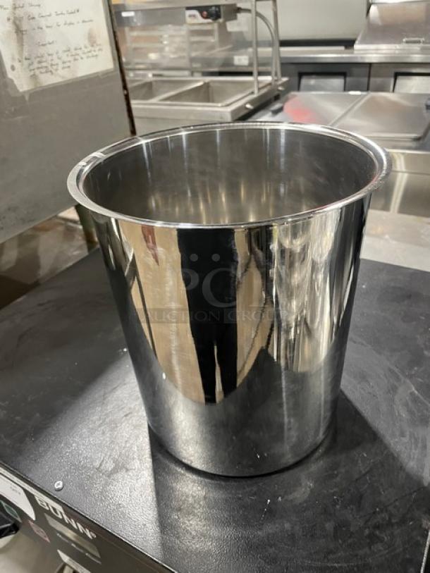Adcraft BMP8 8 Quart Bain Marie Pot, stainless steel, mirror finish, commercial grade, new condition, model BMP-8.