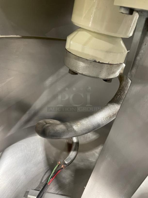 VMI SPI220M heavy-duty spiral mixer, electric-powered, with bowl guard, stainless steel bowl, and spiral dough hook, 220V 3 phase.