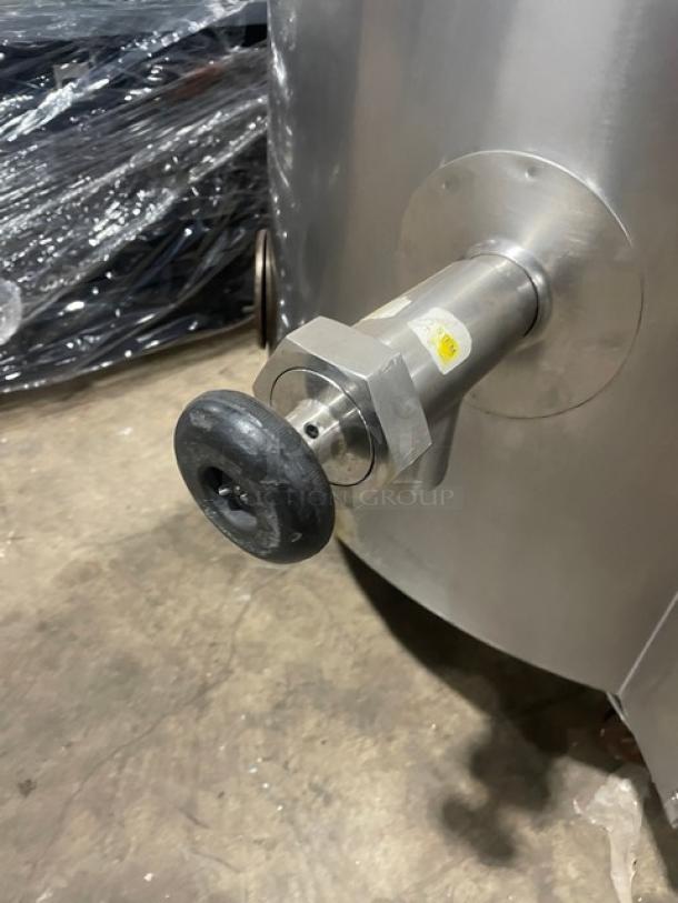 Groen AH/1-40 steam jacketed kettle, 40 lb., stainless steel, natural gas powered, on legs, control valve shown.