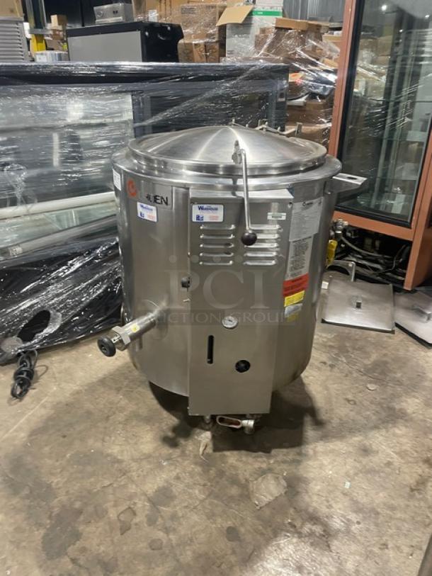 Groen AH140 stainless steel steam jacketed kettle, 40 lb. capacity, natural gas powered, on legs, working condition, Model: AH/1-40.