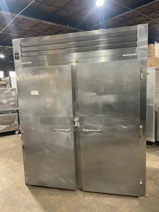 Traulsen Commercial Stainless Steel Solid 2 Door Roll-In Refrigerator! Energy Star Certified! Model: ARI232LUT-FHS SN: T31390A10! 115V 1 Phase! - Item #1225334