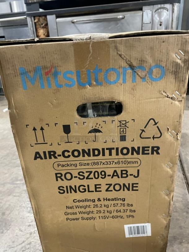 New Mitsutomo Model RO-SZ09-AB-J single zone outdoor air-conditioner box. Features cooling/heating, 115V, 1 phase, 26.2 kg.