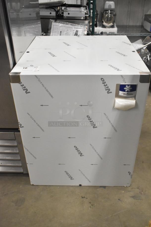 Brand new scratch and dent Manitowoc RFS0650A stainless steel commercial ice head, 220V, 1 phase, sealed in protective covering.