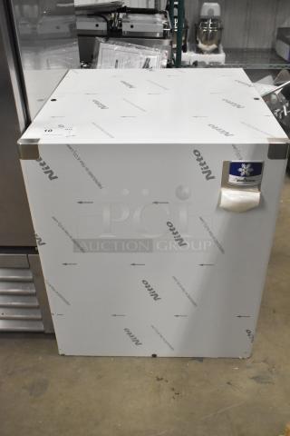 Brand new scratch and dent Manitowoc RFS0650A stainless steel commercial ice head, 220V, 1 phase, sealed in protective covering.